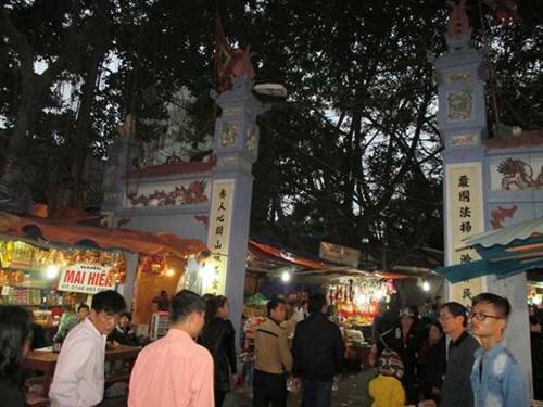 Sổ tay du lịch so tay du lich Sotaydulich Sotay Dulich Khampha Kham Pha Bui Viếng đền bà chúa Kho