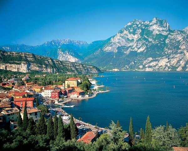 Sổ tay du lịch so tay du lich Sotaydulich Sotay Dulich Khampha Kham Pha Bui Lake Garda Hồ nước ngọt lớn nhất Italy