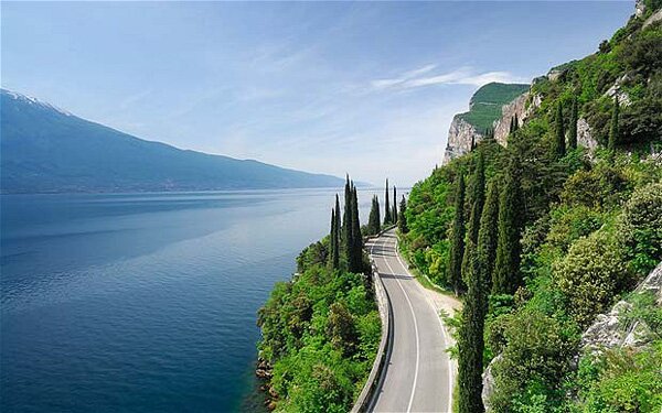 Sổ tay du lịch so tay du lich Sotaydulich Sotay Dulich Khampha Kham Pha Bui Lake Garda Hồ nước ngọt lớn nhất Italy