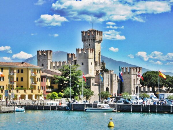 Sổ tay du lịch so tay du lich Sotaydulich Sotay Dulich Khampha Kham Pha Bui Lake Garda Hồ nước ngọt lớn nhất Italy