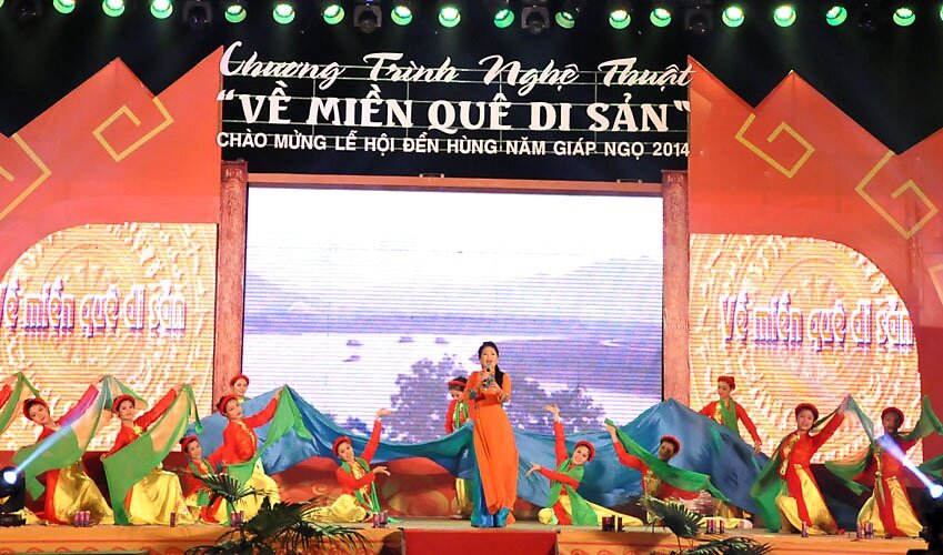 Sổ tay du lịch so tay du lich Sotaydulich Sotay Dulich Khampha Kham Pha Bui Chương trình nghệ thuật chào mừng lễ hội Đền Hùng 2014