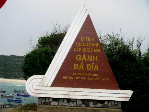 Sổ tay du lịch so tay du lich Sotaydulich Sotay Dulich Khampha Kham Pha Bui Gành Đá Đĩa thắng cảnh độc đáo ở Phú Yên