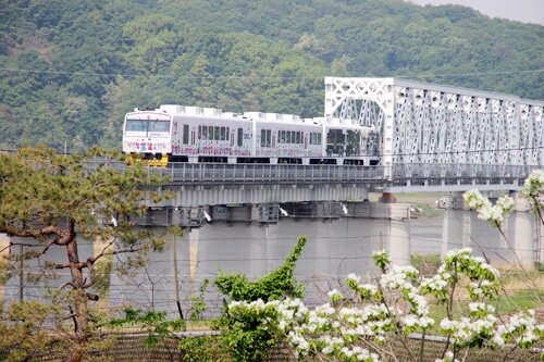 Sổ tay du lịch so tay du lich Sotaydulich Sotay Dulich Khampha Kham Pha Bui Biên giới Triều Tiên - Hàn Quốc, nơi thời gian ngừng trôi