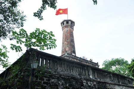 Sổ tay du lịch so tay du lich Sotaydulich Sotay Dulich Khampha Kham Pha Bui Hoàng thành Thăng Long xưa và nay 