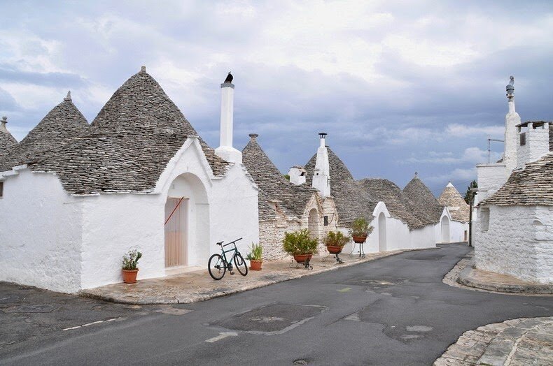 Sổ tay du lịch so tay du lich Sotaydulich Sotay Dulich Khampha Kham Pha Bui “Túp lều đá” Trulli độc đáo ở Alberobello
