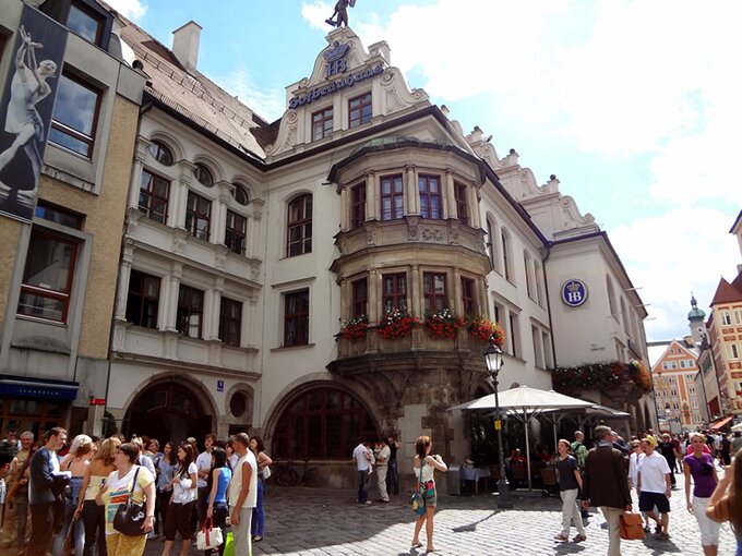 Sổ tay du lịch so tay du lich Sotaydulich Sotay Dulich Khampha Kham Pha Bui Munich không chỉ có lễ hội bia
