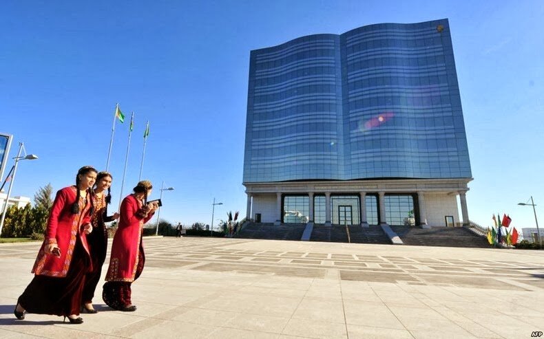 Sổ tay du lịch so tay du lich Sotaydulich Sotay Dulich Khampha Kham Pha Bui Ashgabat - Hào nhoáng thành phố đá cẩm thạch