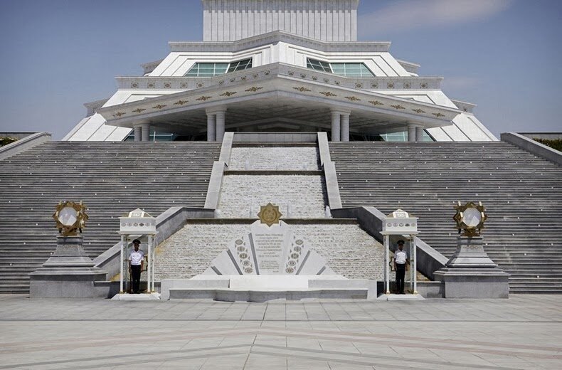 Sổ tay du lịch so tay du lich Sotaydulich Sotay Dulich Khampha Kham Pha Bui Ashgabat - Hào nhoáng thành phố đá cẩm thạch