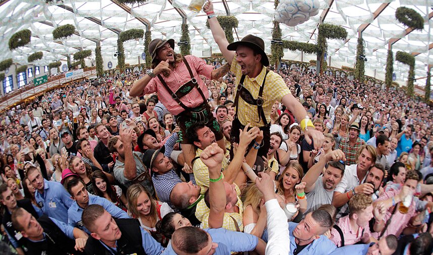 Sổ tay du lịch so tay du lich Sotaydulich Sotay Dulich Khampha Kham Pha Bui Sôi động lễ hội bia Oktoberfest 2014 