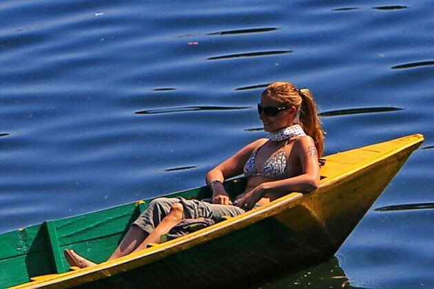 Sổ tay du lịch so tay du lich Sotaydulich Sotay Dulich Khampha Kham Pha Bui Thưởng lãm núi tuyết và hồ nước ở Pokhara