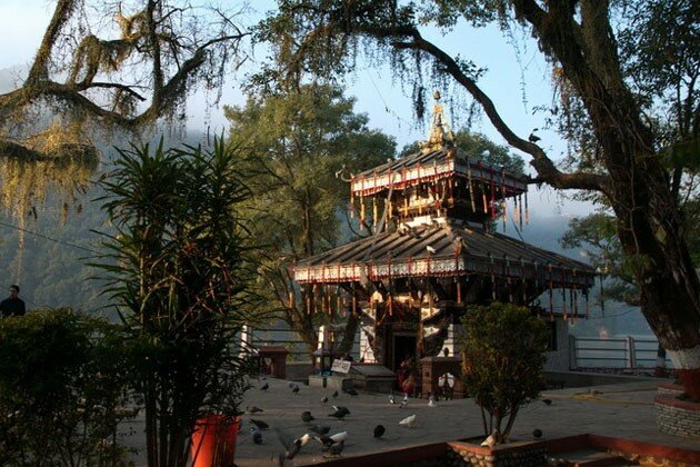 Sổ tay du lịch so tay du lich Sotaydulich Sotay Dulich Khampha Kham Pha Bui Thưởng lãm núi tuyết và hồ nước ở Pokhara