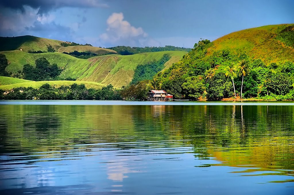 Sổ tay du lịch so tay du lich Sotaydulich Sotay Dulich Khampha Kham Pha Bui Thiên nhiên hoang dã hồ Sentani