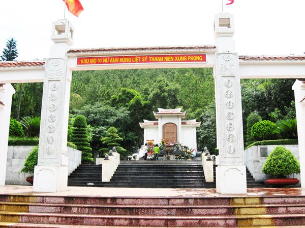 Sổ tay du lịch so tay du lich Sotaydulich Sotay Dulich Khampha Kham Pha Bui Những đóa hoa bất tử nơi Ngã ba Đồng Lộc