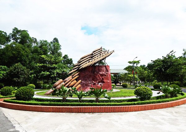 Sổ tay du lịch so tay du lich Sotaydulich Sotay Dulich Khampha Kham Pha Bui Những đóa hoa bất tử nơi Ngã ba Đồng Lộc