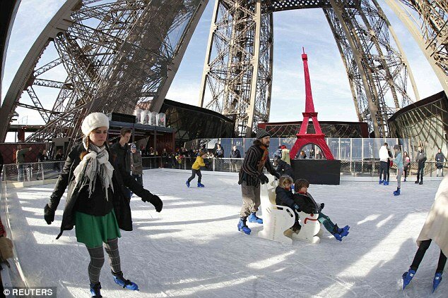 Sổ tay du lịch so tay du lich Sotaydulich Sotay Dulich Khampha Kham Pha Bui Trượt băng trên tháp Eiffel