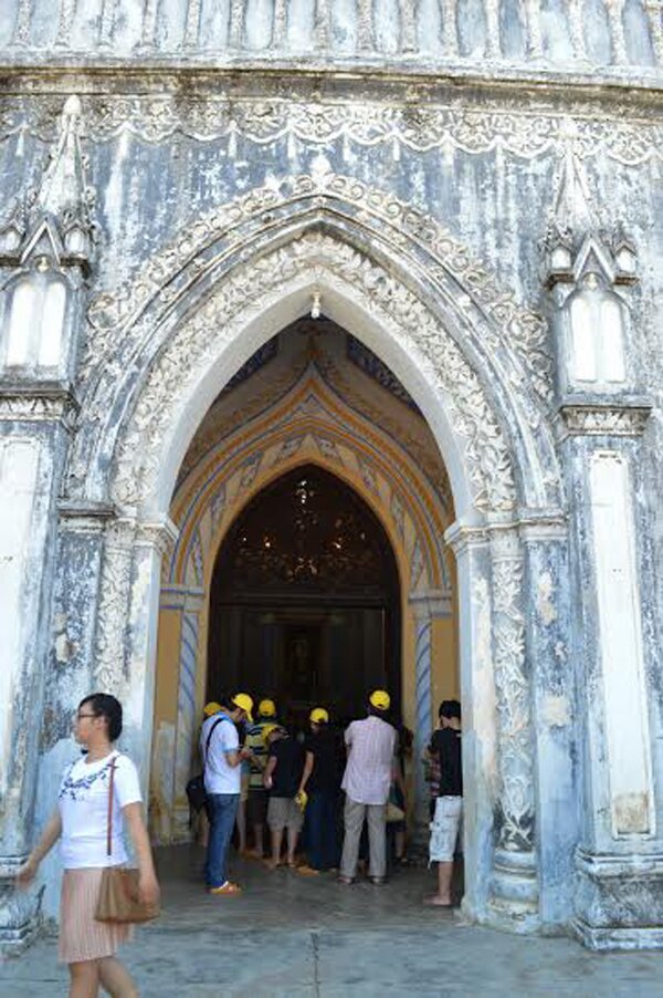 Sổ tay du lịch so tay du lich Sotaydulich Sotay Dulich Khampha Kham Pha Bui Thăm nhà thờ Mằng Lăng cổ kính ở Phú Yên