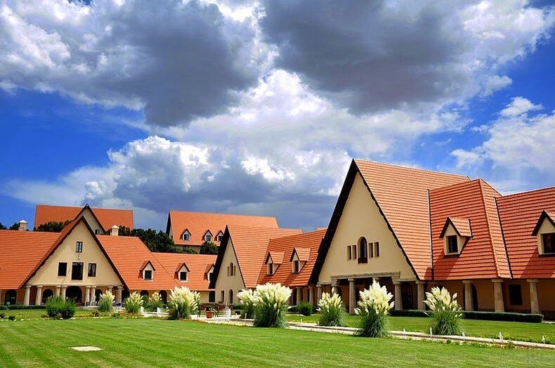 Sổ tay du lịch so tay du lich Sotaydulich Sotay Dulich Khampha Kham Pha Bui Ifrane - Một Thụy Sĩ giữa Ma Rốc