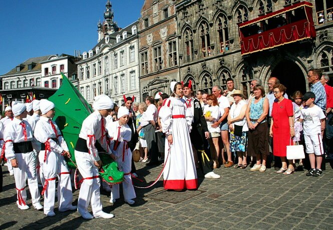 Sổ tay du lịch so tay du lich Sotaydulich Sotay Dulich Khampha Kham Pha Bui Mons trở thành "thủ đô văn hóa châu Âu 2015"