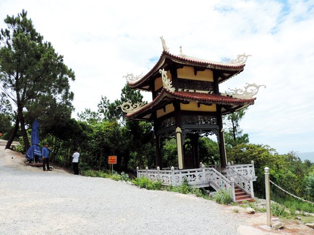 Sổ tay du lịch so tay du lich Sotaydulich Sotay Dulich Khampha Kham Pha Bui Về Vũng Chùa viếng mộ Đại tướng Võ Nguyên Giáp