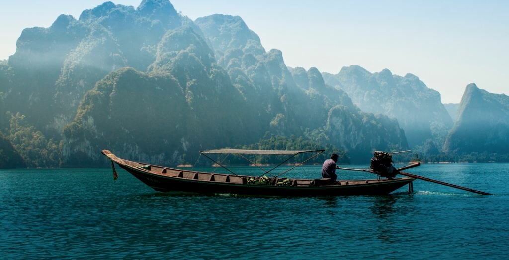 Sổ tay du lịch so tay du lich Sotaydulich Sotay Dulich Khampha Kham Pha Bui Về Khao Sok - Hạ Long của Thái Lan trên núi