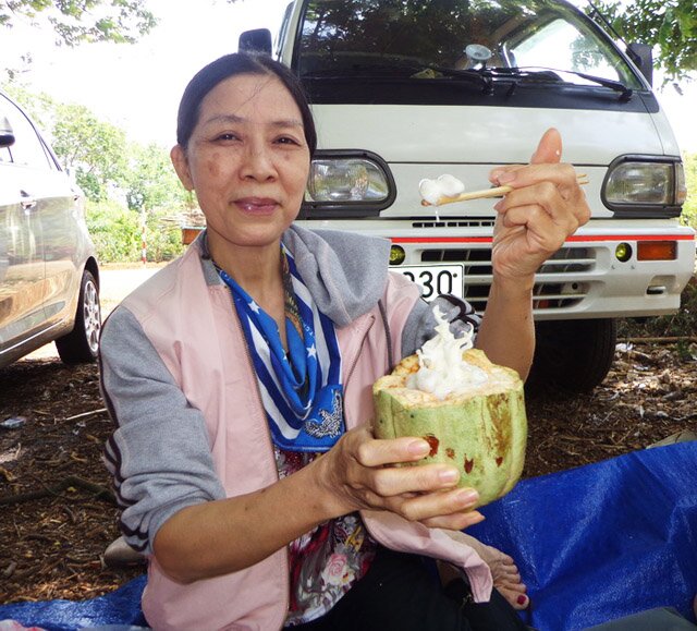 Sổ tay du lịch so tay du lich Sotaydulich Sotay Dulich Khampha Kham Pha Bui Thăm vườn ca cao Đắk Lắk