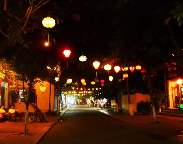 Sổ tay du lịch so tay du lich Sotaydulich Sotay Dulich Khampha Kham Pha Bui Lãng mạn đèn lồng phố cổ Hội An