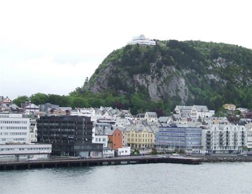 Sotaydulich Sotay Dulich Khampha Kham Pha Bui Alesund Thanh pho dep nhat Na Uy