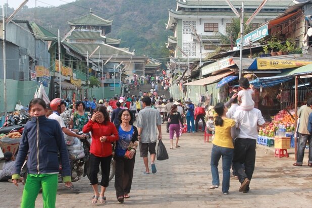 Sotaydulich Sotay Dulich Khampha Kham Pha Bui Vieng chua ba dau nam