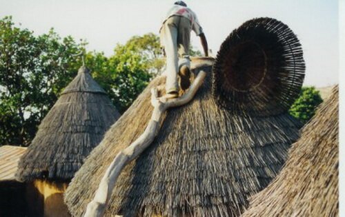  Sotaydulich Sổ tay du lịch so tay du lich Sotay Dulich Khampha Kham Pha Bui Nhung ngoi nha hinh nam cua nguoi Tay Phi
