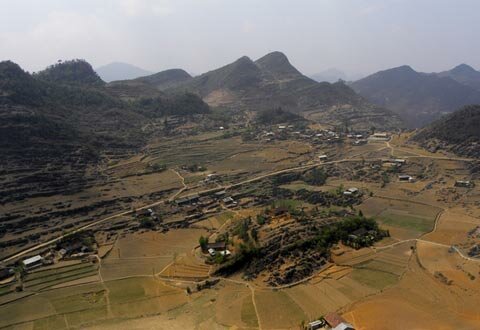 Sotaydulich Sổ tay du lịch so tay du lich Sotay Dulich Khampha Kham Pha Bui khung canh duoi chan cot co Lung Cu