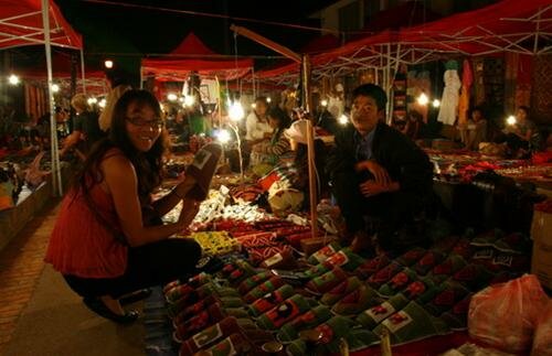  Sổ tay du lịch so tay du lich Sotaydulich Sotay Dulich Khampha Kham Pha Bui Song cham o Luang Prabang
