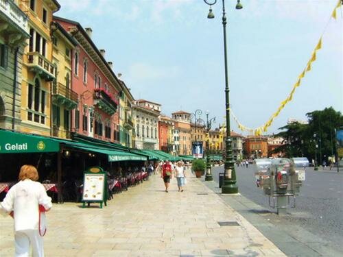 Sổ tay du lịch so tay du lich Sotaydulich Sotay Dulich Khampha Kham Pha Bui Verona yen binh va duyen dang