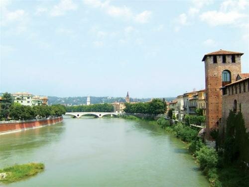Sổ tay du lịch so tay du lich Sotaydulich Sotay Dulich Khampha Kham Pha Bui Verona yen binh va duyen dang