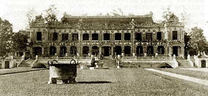  Sổ tay du lịch so tay du lich Sotaydulich Sotay Dulich Khampha Kham Pha Bui Ve voi Hue thuong Ky 3 Hoang cung mot thuo vang son Tu cam thanh