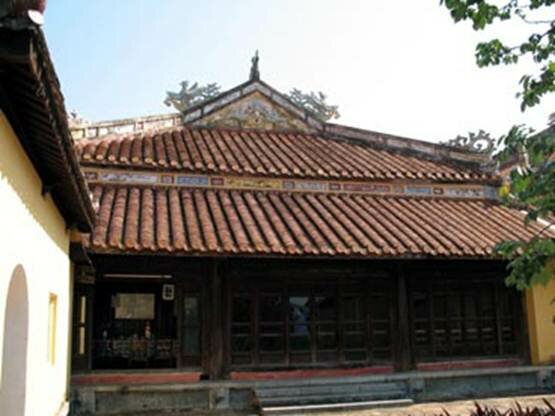  Sổ tay du lịch so tay du lich Sotaydulich Sotay Dulich Khampha Kham Pha Bui Ve voi Hue thuong Hoang cung mot thuo vang son Cung Dien Tho Cung Truong Sanh