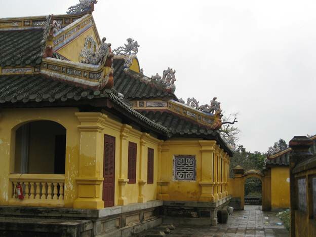  Sổ tay du lịch so tay du lich Sotaydulich Sotay Dulich Khampha Kham Pha Bui Ve voi Hue thuong Hoang cung mot thuo vang son Cung Dien Tho Cung Truong Sanh