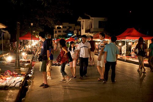  Sổ tay du lịch so tay du lich Sotaydulich Sotay Dulich Khampha Kham Pha Bui Luang Prabang yen tinh va tho mong