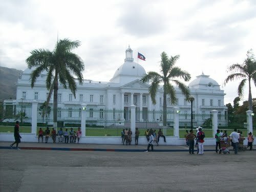  Sổ tay du lịch so tay du lich Sotaydulich Sotay Dulich Khampha Kham Pha Bui Phu tong thong Haiti va mot nam nhin lai