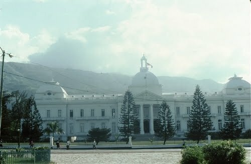  Sổ tay du lịch so tay du lich Sotaydulich Sotay Dulich Khampha Kham Pha Bui Phu tong thong Haiti va mot nam nhin lai