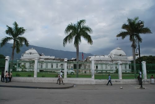  Sổ tay du lịch so tay du lich Sotaydulich Sotay Dulich Khampha Kham Pha Bui Phu tong thong Haiti va mot nam nhin lai