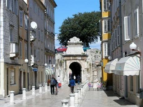 Sổ tay du lịch so tay du lich Sotaydulich Sotay Dulich Khampha Kham Pha Bui Zadar net quyen ru an minh cua Croatia