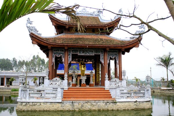 Sổ tay du lịch so tay du lich Sotaydulich Sotay Dulich Khampha Kham Pha Bui Chua Phuc Minh huyen thoai giua bien lua