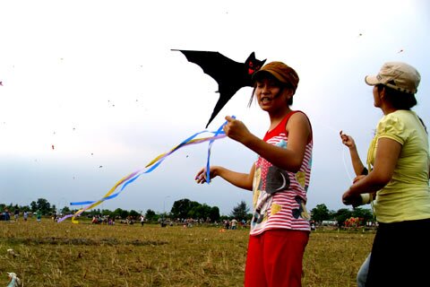Sổ tay du lịch so tay du lich Sotaydulich Sotay Dulich Khampha Kham Pha Bui Canh dong dieu giua TPHCM