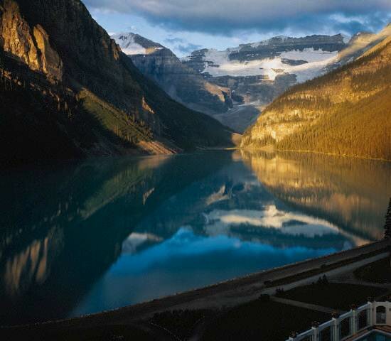 Sổ tay du lịch so tay du lich Sotaydulich Sotay Dulich Khampha Kham Pha Bui Tour kham pha gau Grizzly tu Banff