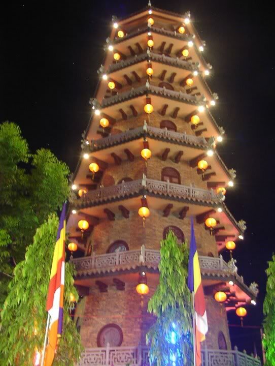  Sổ tay du lịch so tay du lich Sotaydulich Sotay Dulich Khampha Kham Pha Bui Ve voi Hue thuong Tu Dam co kinh trong hien dai