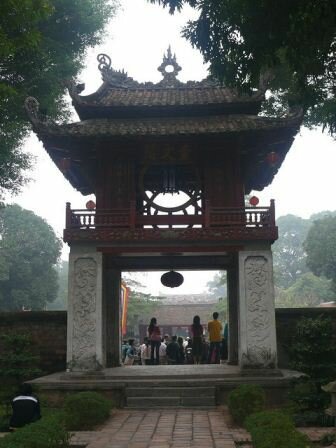 Sổ tay du lịch so tay du lich Sotaydulich Sotay Dulich Khampha Kham Pha Bui Bia tien si buc tranh sinh dong ve nen giao duc khoa cu Viet Nam thoi phong kien