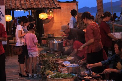 Sổ tay du lịch so tay du lich Sotaydulich Sotay Dulich Khampha Kham Pha Bui Khong gian hoai co o Nha Trang dip Festival Bien