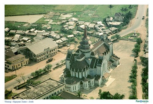 Sổ tay du lịch so tay du lich Sotaydulich Sotay Dulich Khampha Kham Pha Bui Ve voi Hue thuong Nha tho dong chua cuu the o Hue 