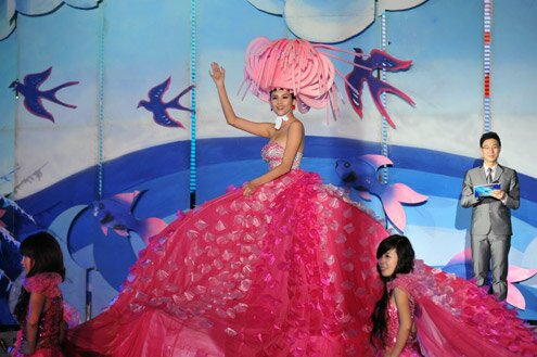 Sổ tay du lịch so tay du lich Sotaydulich Sotay Dulich Khampha Kham Pha Bui Nha Trang soi dong trong dem hoi Carnaval 