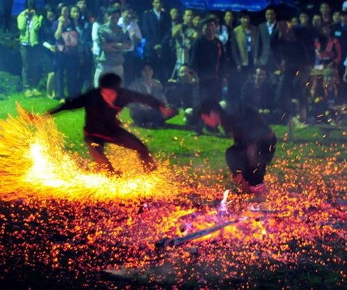 Sổ tay du lịch so tay du lich Sotaydulich Sotay Dulich Khampha Kham Pha Bui Xem nhay lua o Pha Then